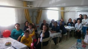 Lapseki Devlet Hastanesinde 23 Nisan sevinci