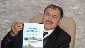 Orman ve baraj havzasına moloz döken yandı