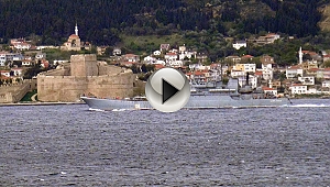 Rus savaş gemisi Çanakkale Boğazı'ndan geçti