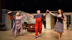 'Hoşgeldin Boyacı' Biga'da sahnelendi