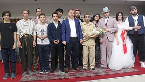 Bacımın gelinliği sahnelendi