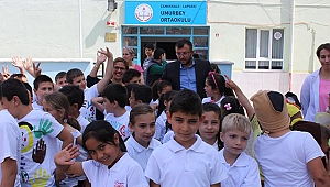 Başkan Yavaş Umurbey İlkokulu Bahar Şenliğinde'