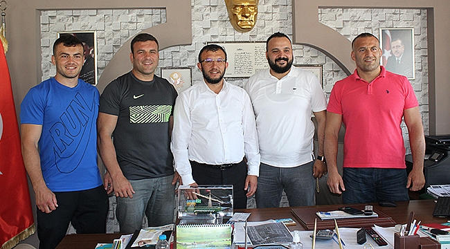 Başpehlivanlardan Başkan Sami Yavaş'a Ziyaret