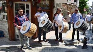 Biga'da 54 ramazan davulcusu görev yapıyor