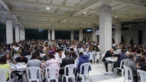 Biga'da ilk iftar yemeği yoğun ilgi gördü