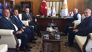 Çanakkale Ticaret ve Sanayi Odası Yönetim Kurulu üyeleri Milletvekili Bülent Turan'ı ziyaret etti.