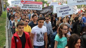 ÇOMÜ öğrenci şenlikleri açılış töreniyle başladı