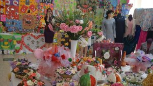 Gelibolu'da sosyal yardımlaşma sergisi