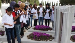 Iğdır'dan gelen 100 öğrenci Çanakkale'de