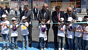 Minik Öğrenciler Trafik Eğitimine Dikkat Çekti