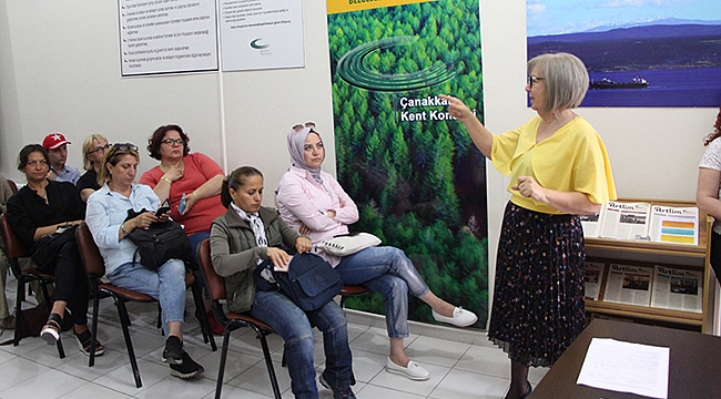 Uluşal;"Çanakkale kadınları ile yürüyor ve büyüyor"
