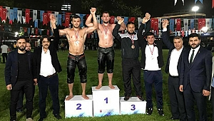 Umurbeyli güreşçiler Mustafakemalpaşa,Kağıthane ve Silivri Yağlı güreşlerinde kürsüde"