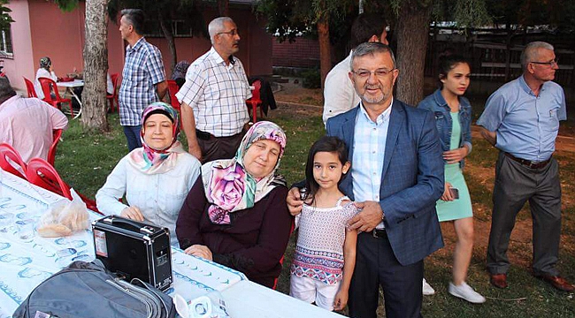 Ak Parti Çanakkale'deki iftar yemeklerine İsmetpaşa mahallesiyle başladı.