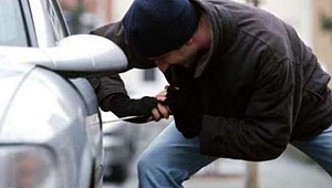 Araba hırsızları kıskıvrak yakalandı