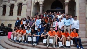 Başarılı öğrenciler ödüllendirildi