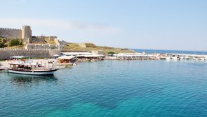 Bozcaada'ya turist akını