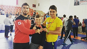 Çan Belediyesi Güreş Kulübü başarıya doymuyor