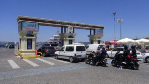 Çanakkale'de tatilcilerin yoğunluğu erken başladı