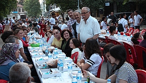 Cevatpaşa Mahalle sakinleri iftarda buluştu