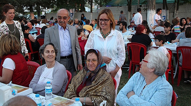 Dardanos sakinleri iftar'da buluştu