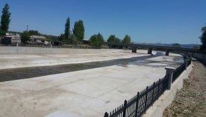 Karamenderes Çayı taşkın kontrol çalışmaları devam ediyor