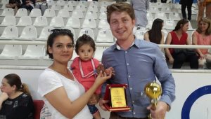 Umurbey Belediyespora yılın enleri ödülü