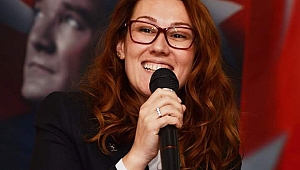 Yeşim Karadağ Babalar Günü Mesajı...