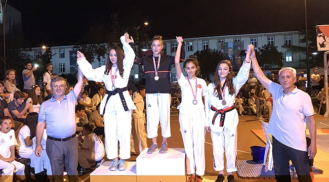 15 Temmuz Demokrasi Şehitleri Anma Açık Hava Taekwondo Marmara Şampiyonası Çanakkale'de Yapıldı