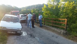 Araçlar köprüde çarpıştı: 1 yaralı