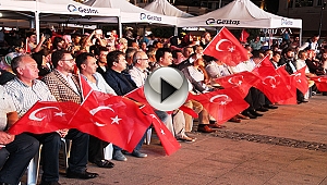 Çanakkale'de Vatandaşlar İskele Meydan'ında Nöbet Tuttu...