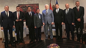 Davut Doğan Karadağ Başbakanı Markoviç'i Makamında Ziyaret Etti...