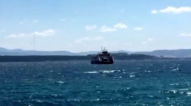 Karı-Koca Boğazın Ortasında Gemiden Atladılar...