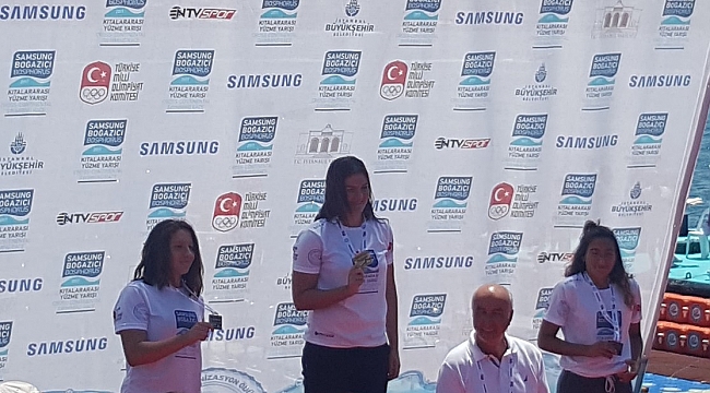 Kıtalararası Yüzme Yarışının Yıldızı Nilay Erkal Oldu...