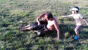 Küçük pehlivanlar güreşe hazırlanıyor