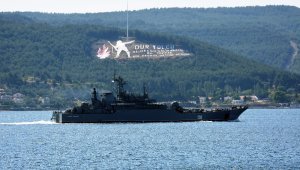 Rus savaş gemisi Çanakkale Boğazı'ndan geçti