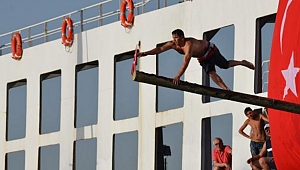 Yağlı Direk Yarışması Heyecanı...