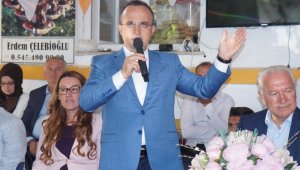 AK Parti Grup Başkanvekili Bülent Turan Lapseki'de