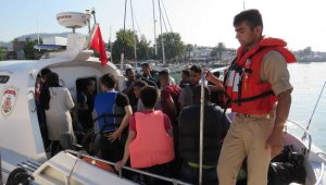 Ayvacık'ta 51 kaçak göçmen yakalandı