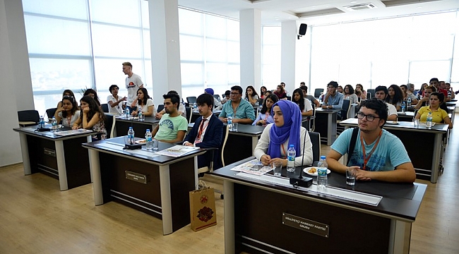 Başkan Yardımcısı Sürücü Döşemealtı Belediyesi Gençlik Meclisi'ni Ağırladı…