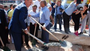 Biga Belediyesinin katlı otopark temeli atıldı