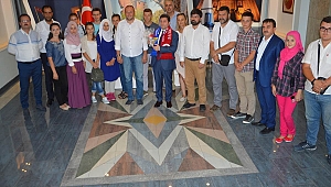 Bosna Hersekli Öğrencilerden Vali Orhan TAVLI'ya Ziyaret