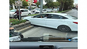 Çanakkale'de Feribot Kuyruğu Akıl Almaz Olaya İmza Attırdı...