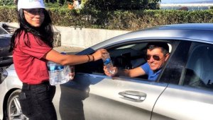 Gestaş'tan yolculara jest