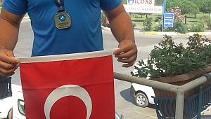 Güreşte dünya 3'üncüsü Feyzullah Aktürk gururumuz oldu