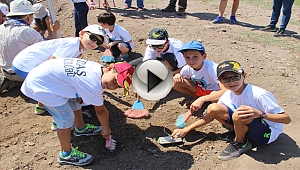 Minik Arkeologlar Antik Kentte Kazı Yaptı