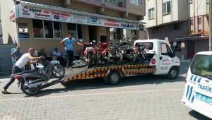 Tescilsiz motosikletler toplanıyor