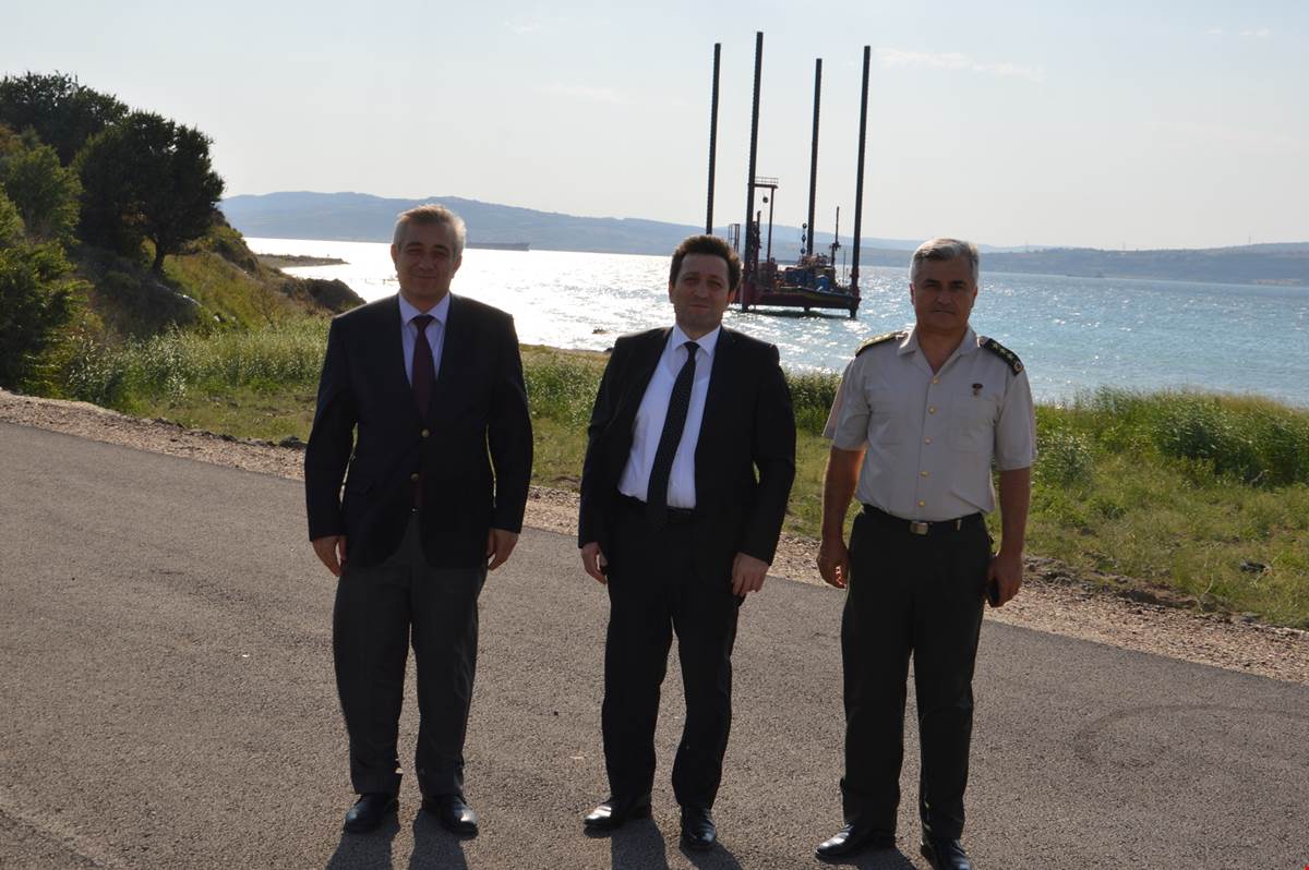 Vali Orhan Tavlı, 1915 Çanakkale Köprüsü İnşaat Alanında İncelemelerde Bulundu