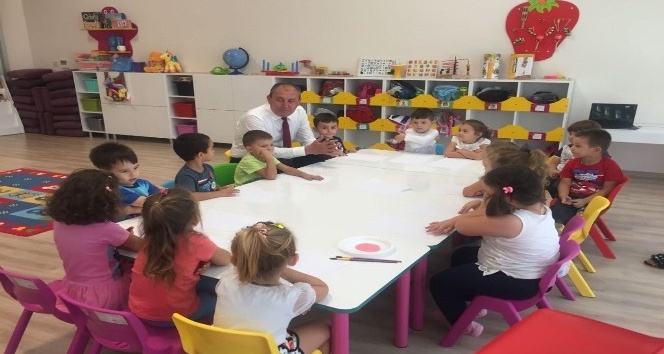 Başkan Işık'tan öğrencilere sürpriz hediye