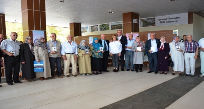 Bir yastıkta 50 yılı deviren çiftler ödüllendirildi