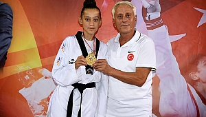 Çanakkale'nin Taekwondodaki Temsilcisi Emine Göğebakan Tüm Maçlarını Nakavut İle Alarak Türkiye Şampiyonu Oldu Ve Avrupa Şampiyonasına Direk Katılma Hakkı Kazandı